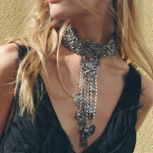 Zara NWT flower charm choker necklace 4548/099 - Picture 5 of 8